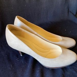 Light greige (grey and tan) pumps with faux wood heel
